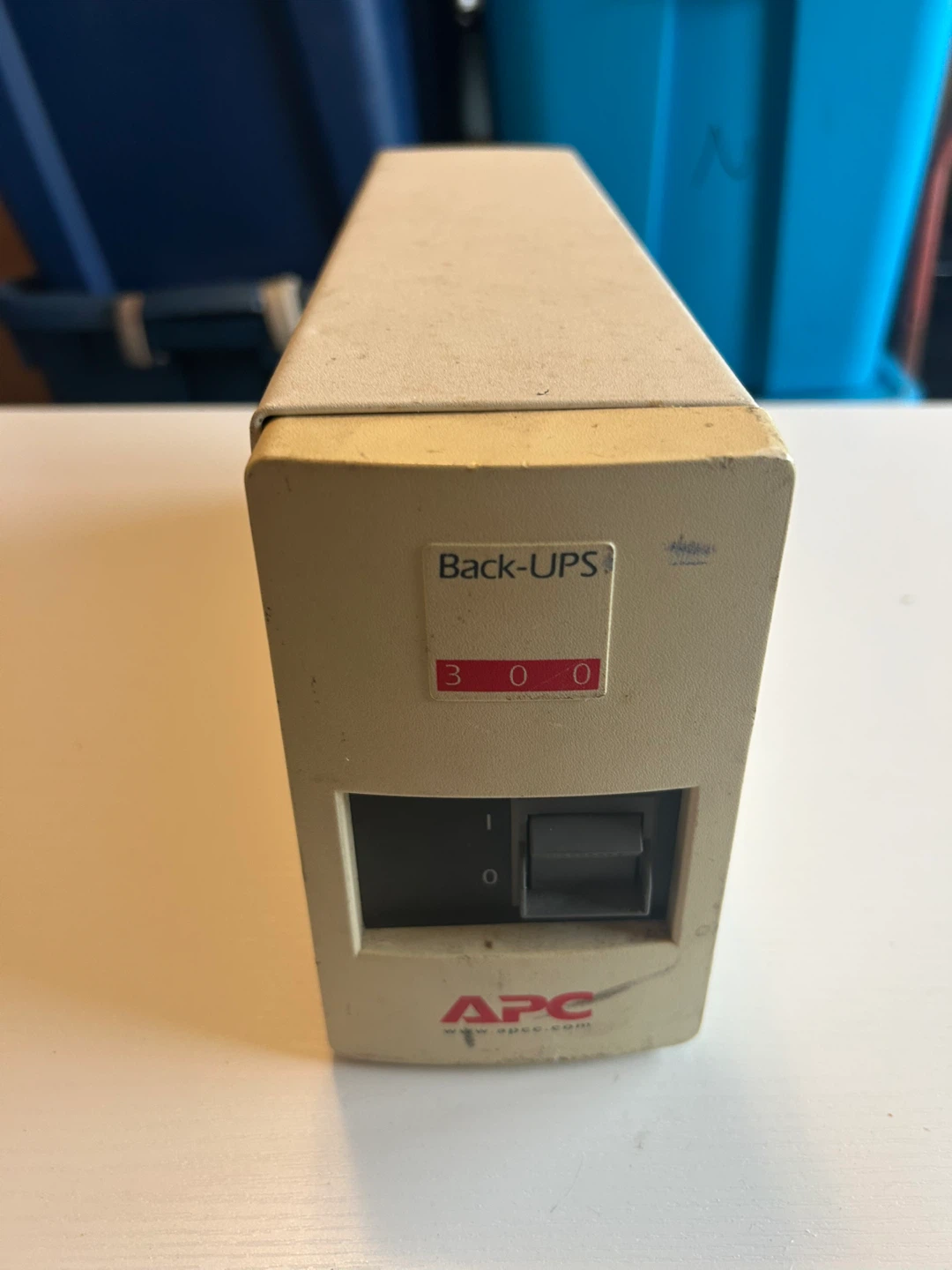 APC Back-UPS 300 Uninterruptible Power Supply