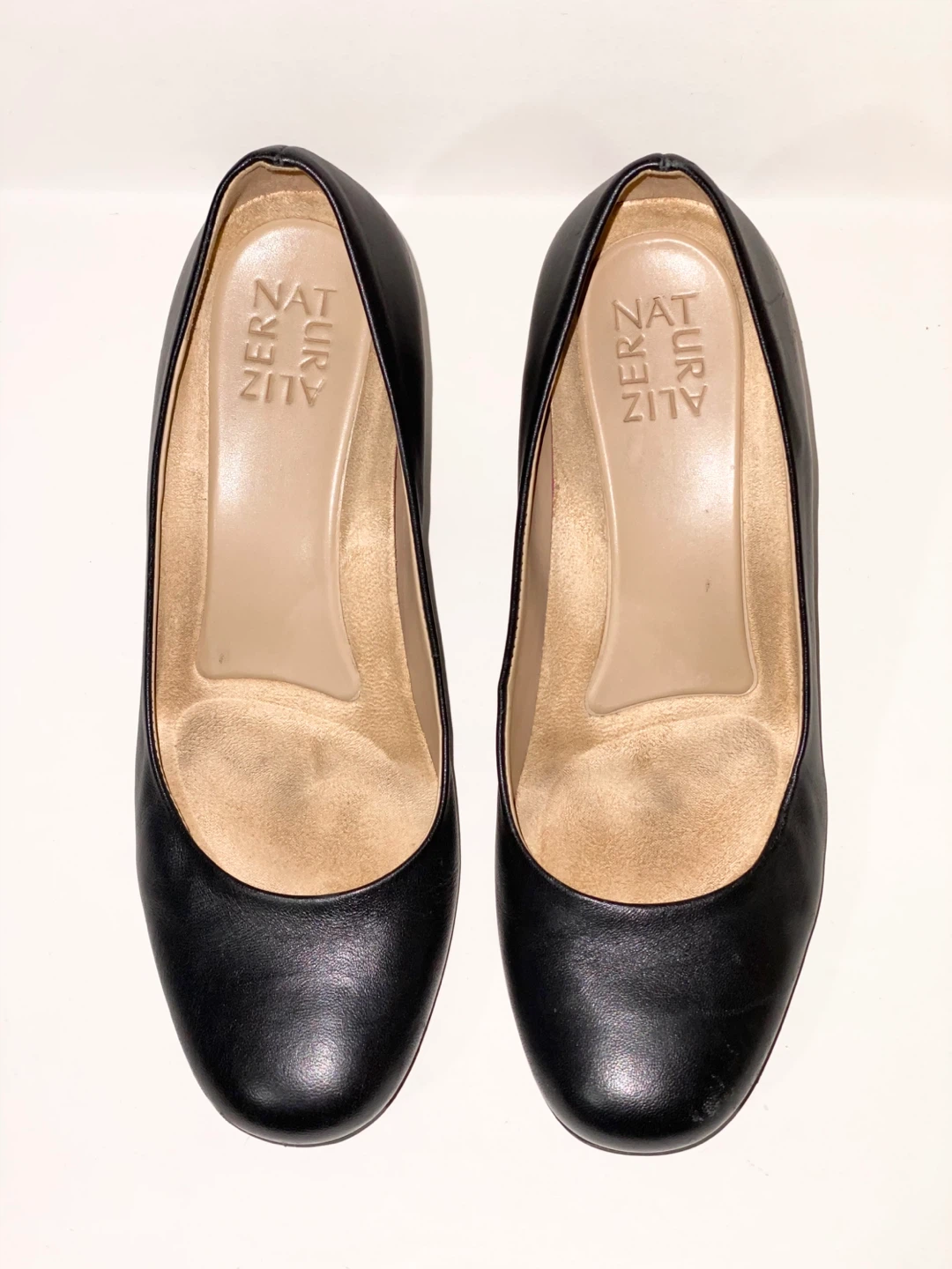 Naturalizer Black Leather Block Heel Pumps - photo 2