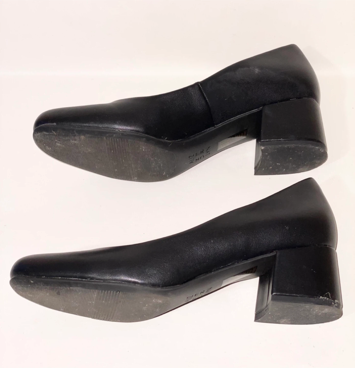 Naturalizer Black Leather Block Heel Pumps - photo 5