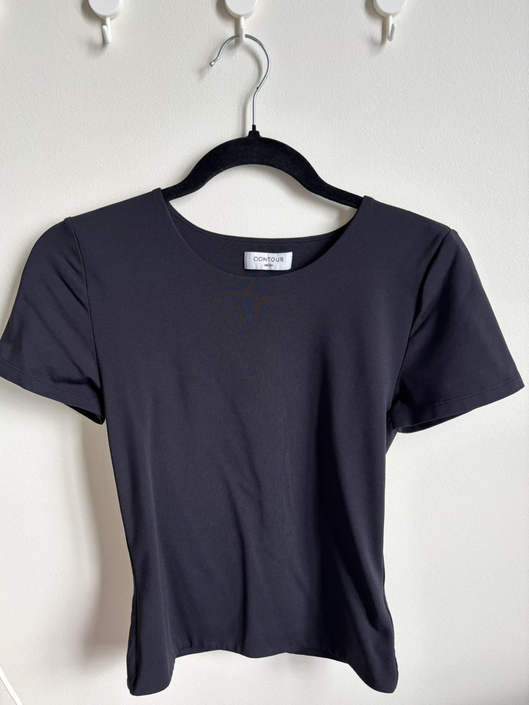 ARITZIA CONTOUR Basic T-Shirts - White, Black, Brown - photo 5