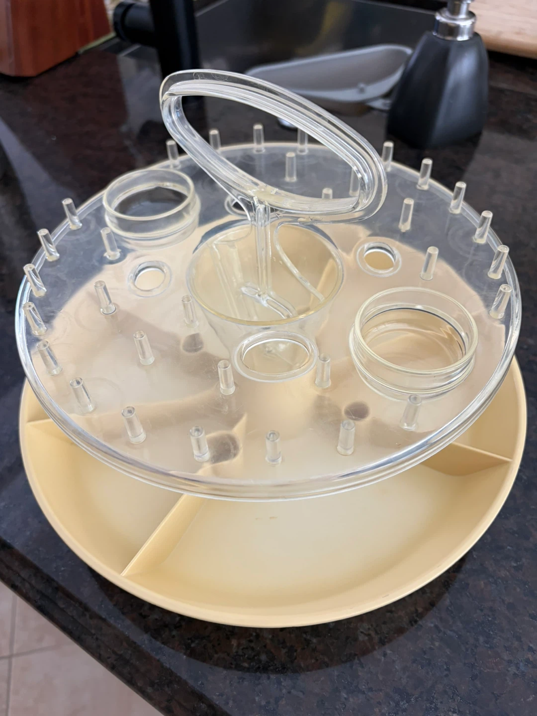 FREE 1970’s Rubbermaid Sewing Carousel