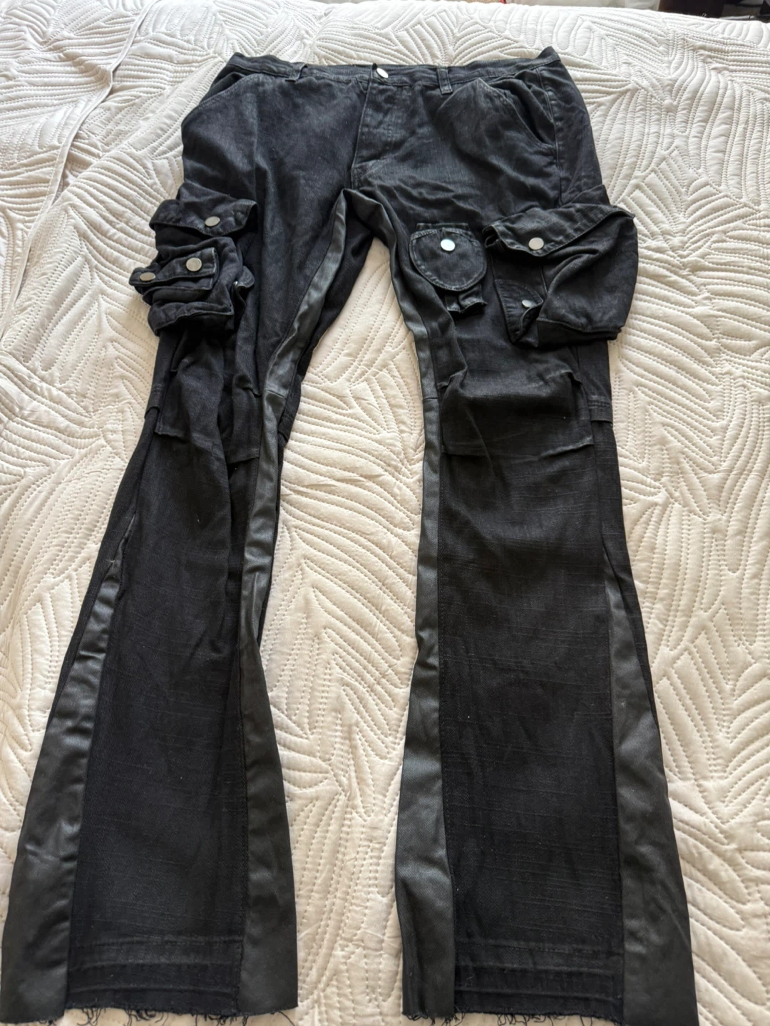 MNML Black Cargo Pants Wide Leg Flare Streetwear Snap Pocket 34