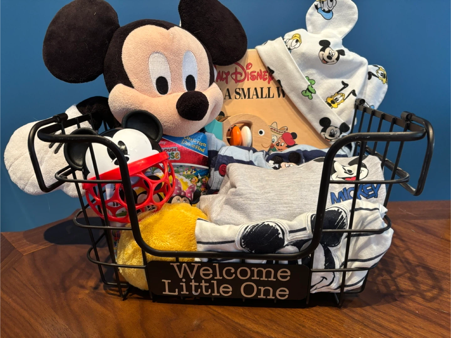 Mickey Mouse Baby Gift Set – Ready to Gift