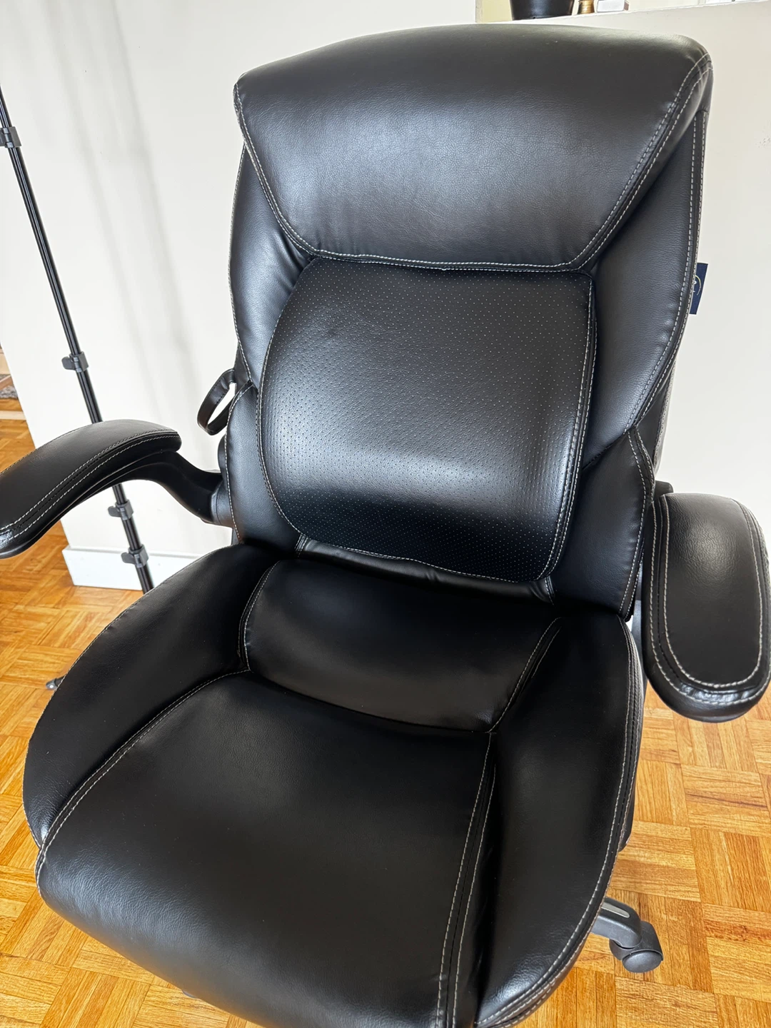 Black Faux Leather Executive Office Chair - photo 2