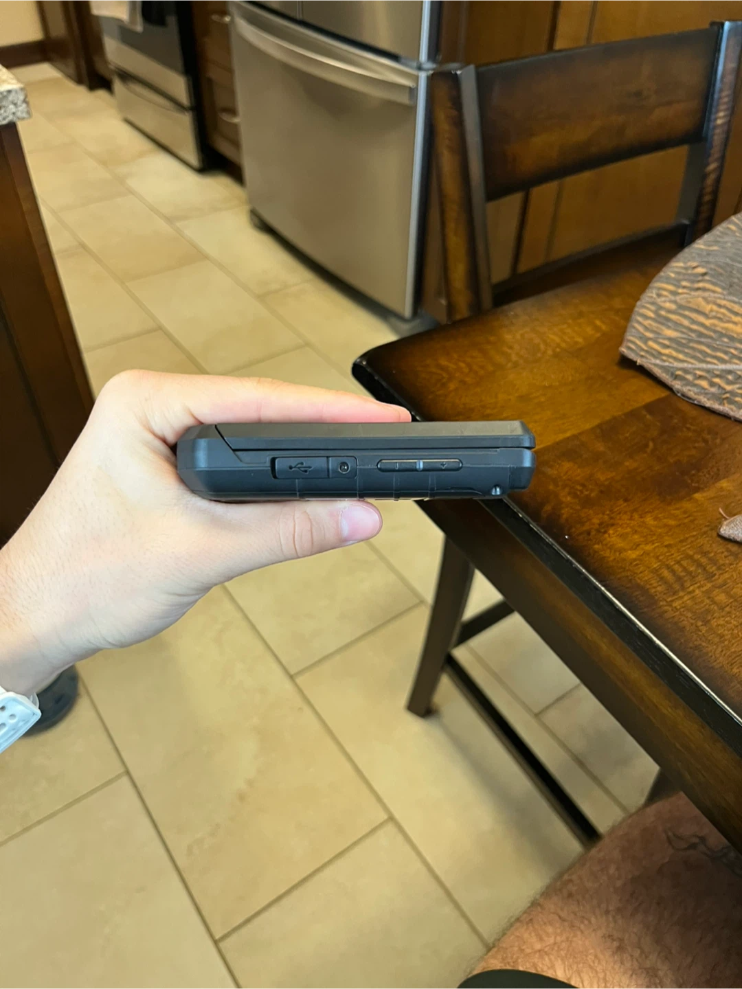 CAT S22 Flip Phone - photo 4