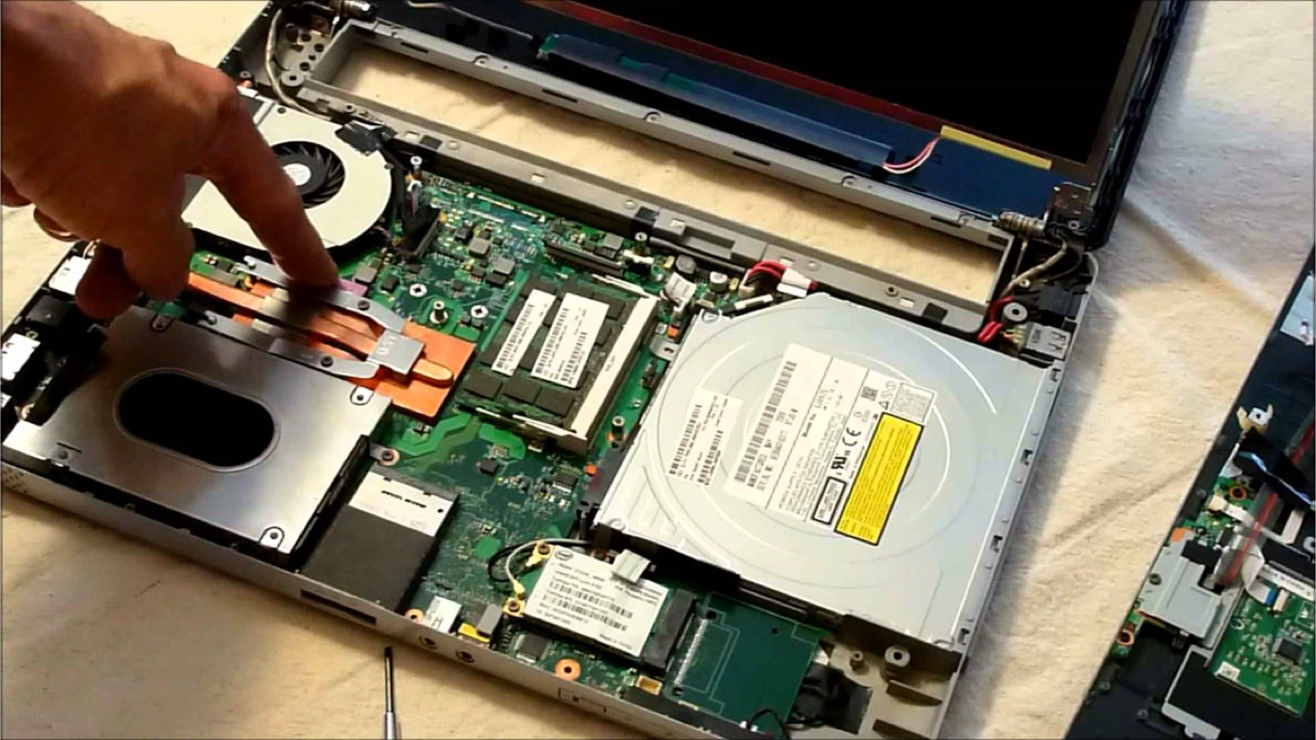 Laptop repair service