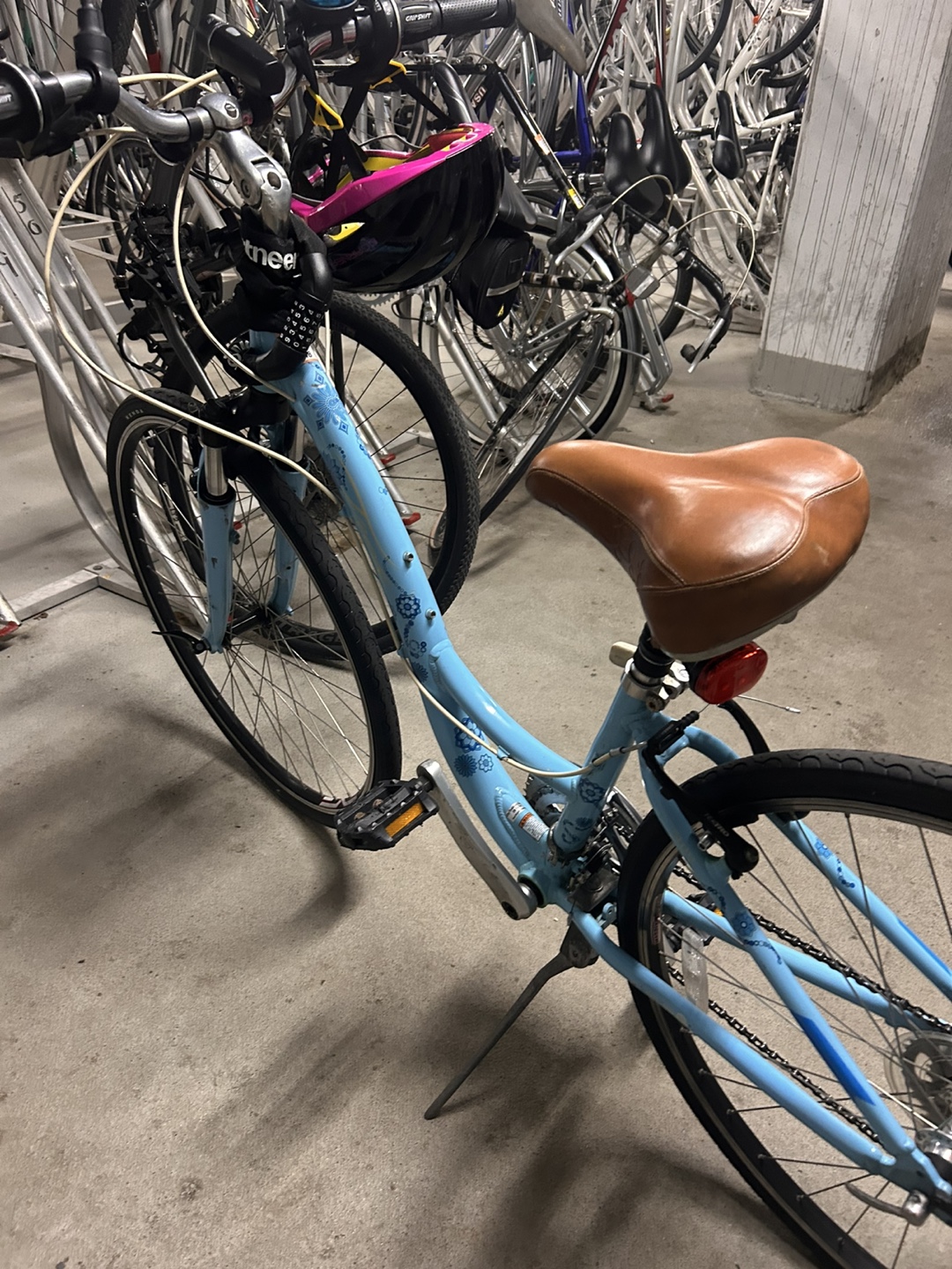 $130 — Women’s 26” Trek Navigator Comfort Bike - photo 3