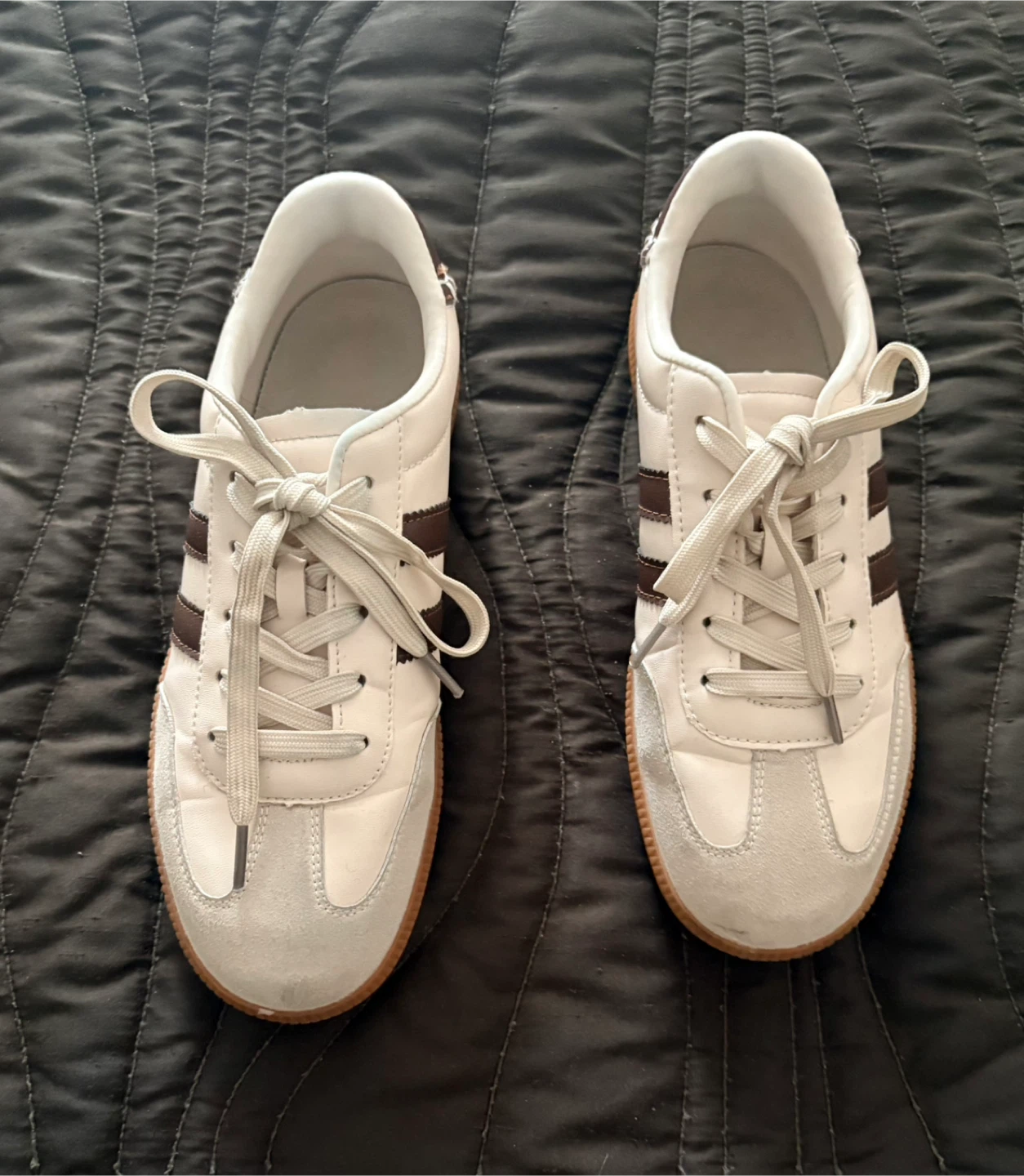 White and brown running shoes - Size 7