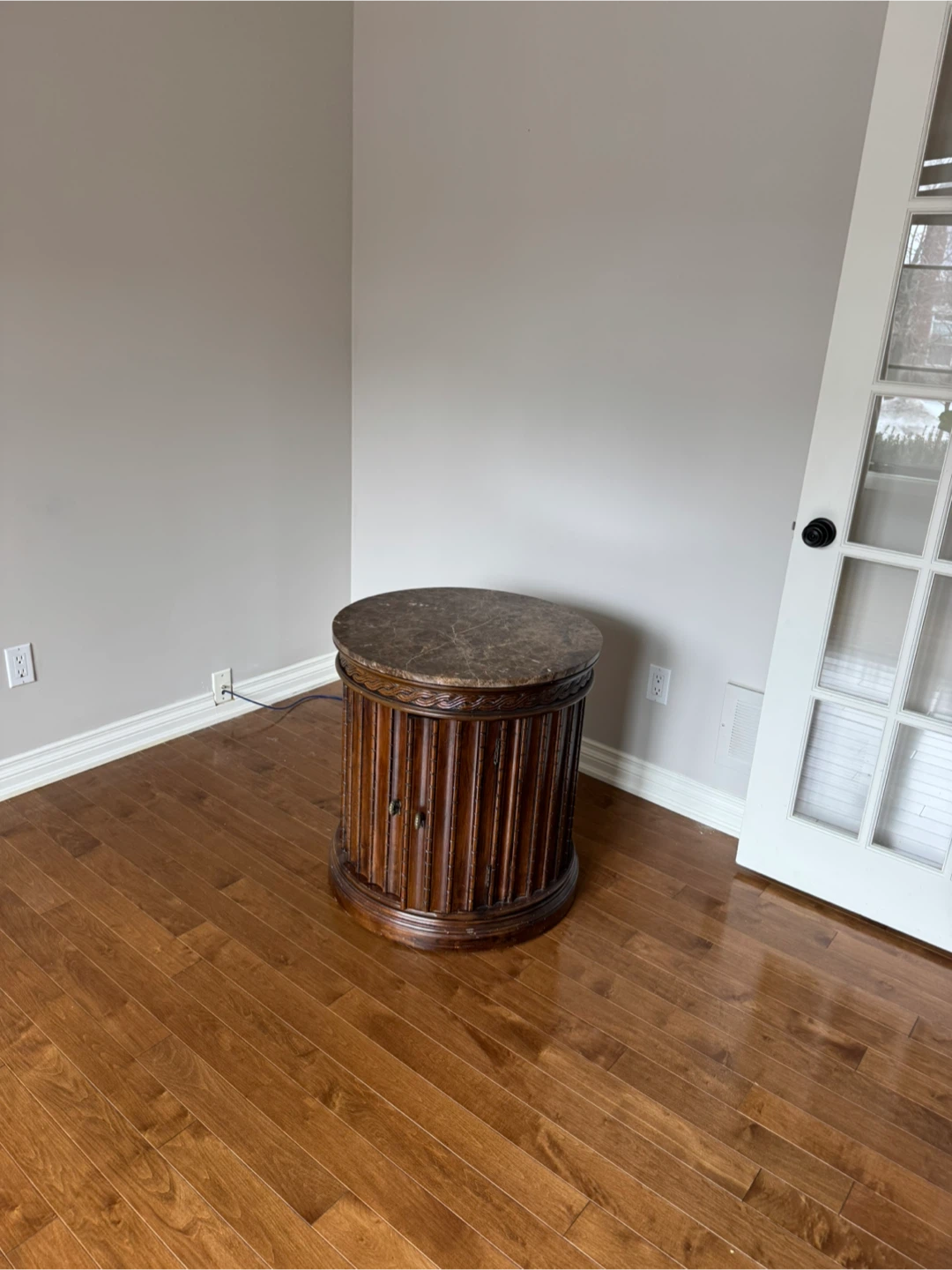 Henredon Round Drum Side Table with Marble Top - photo 3