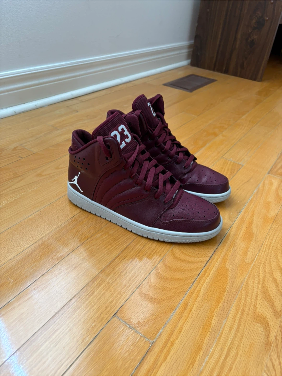 Jordan 1 Flight 4 (Size 9 Men)