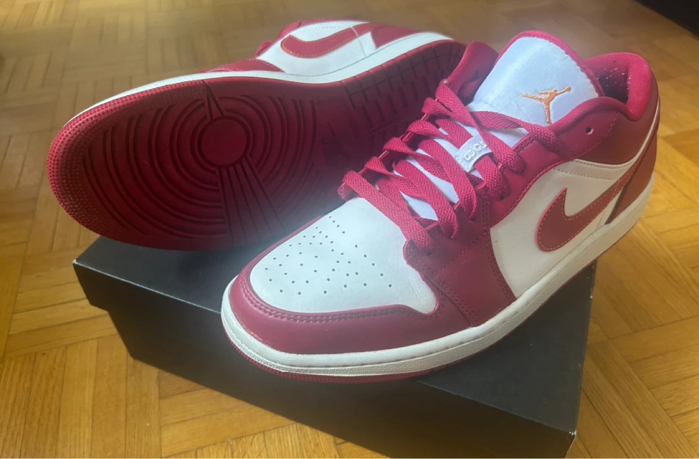 Nike air Jordan 1 Low cardinal red size 11