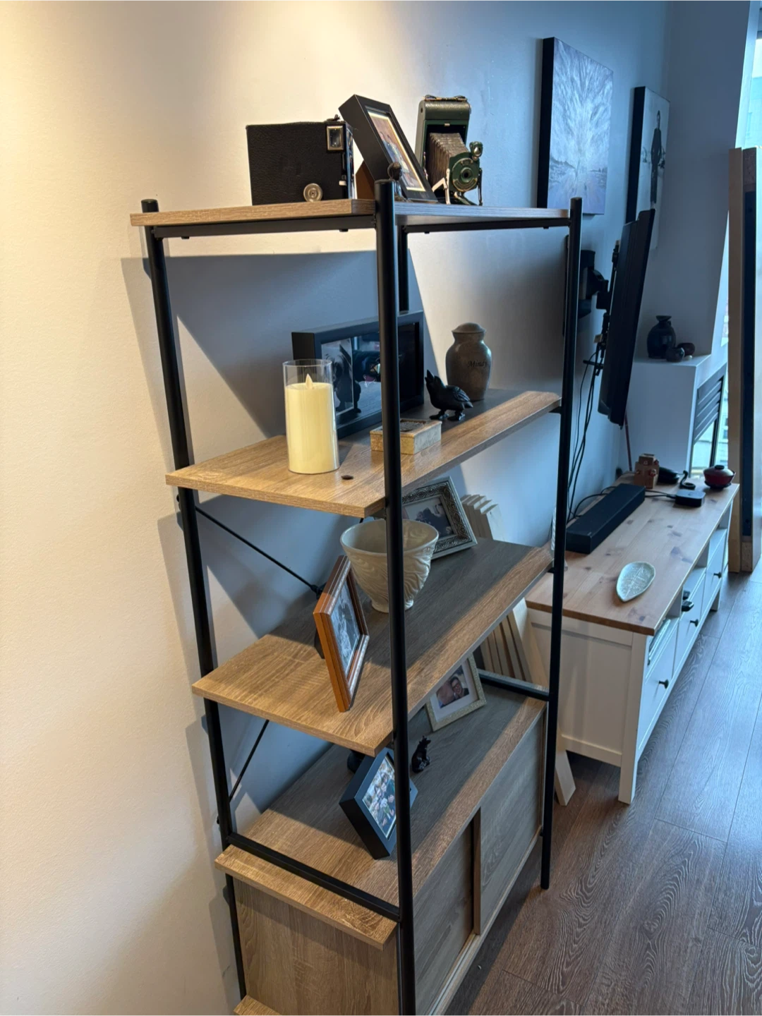 Wooden Storage Shelf with Cabinet