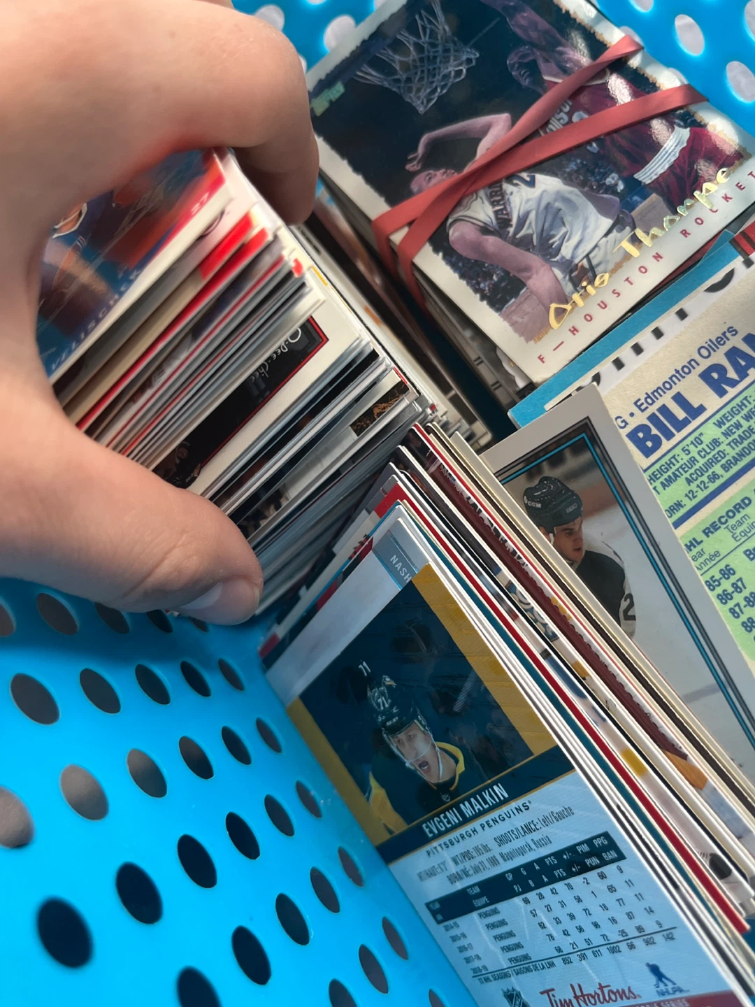 Allot of random hockey cards and some basketball cards - photo 2