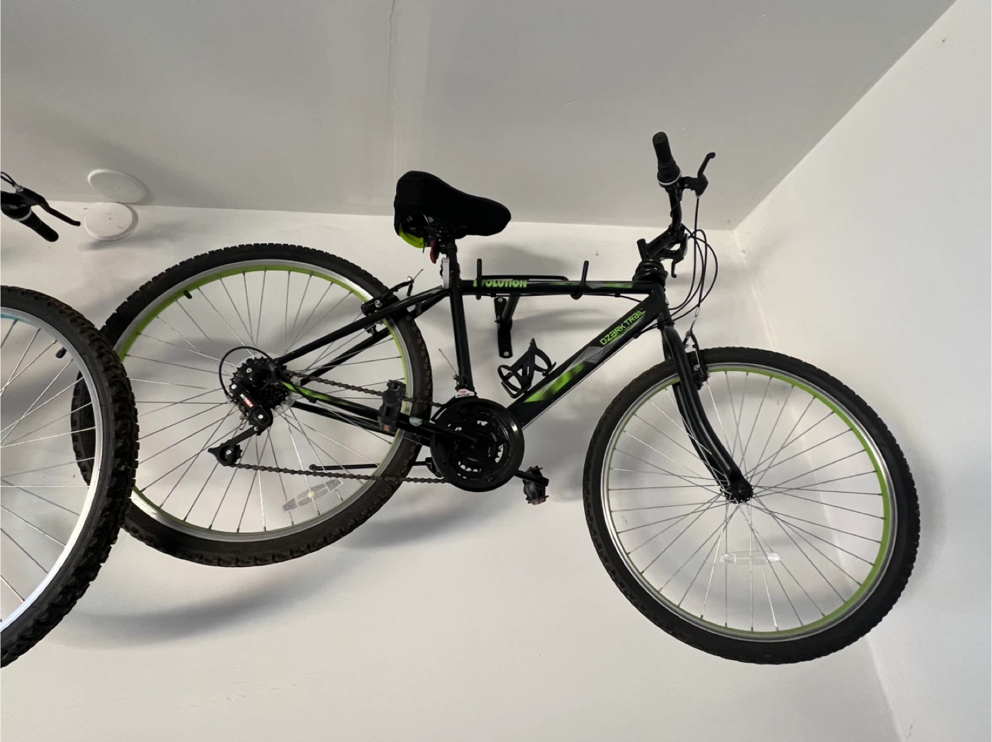 Ozark Trail Evolution Mountain Bike