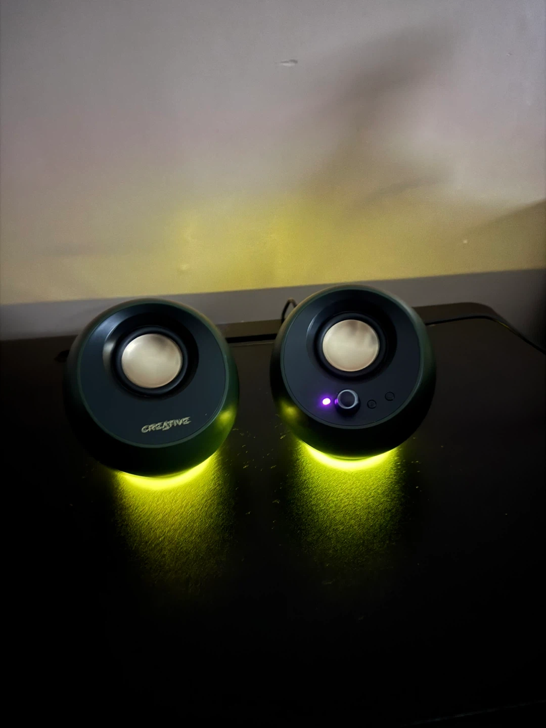 Creative RGB Speakers – Bluetooth + USB-C – Excellent Condition - photo 2