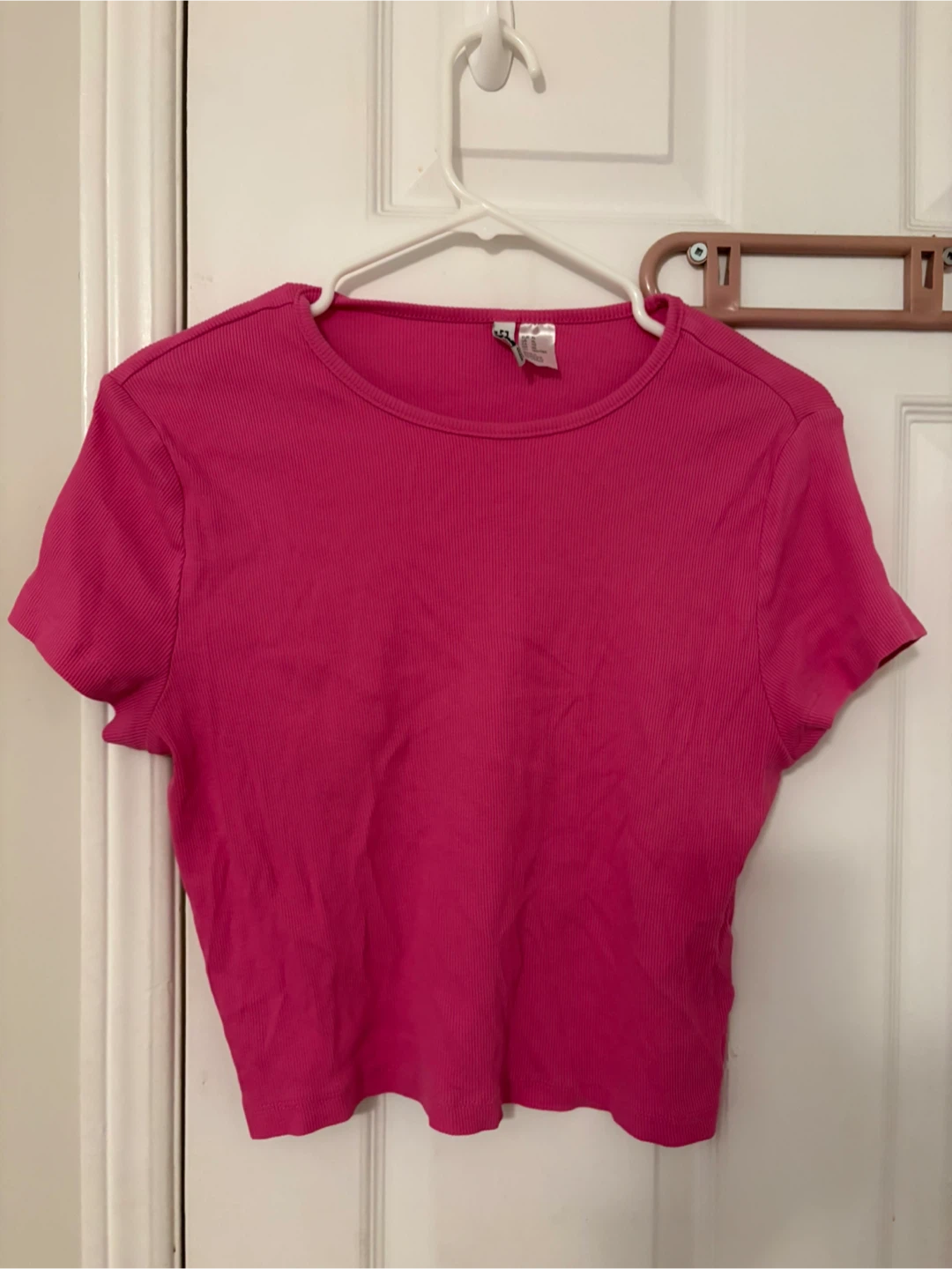 H&M Hot Pink Ribbed Cropped T-Shirt