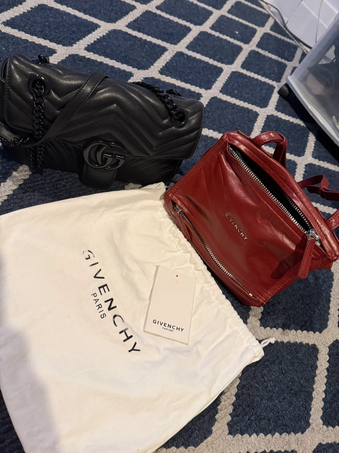 Not guaranteed-Givenchy / Gucci Leather Bags (Black & Red)