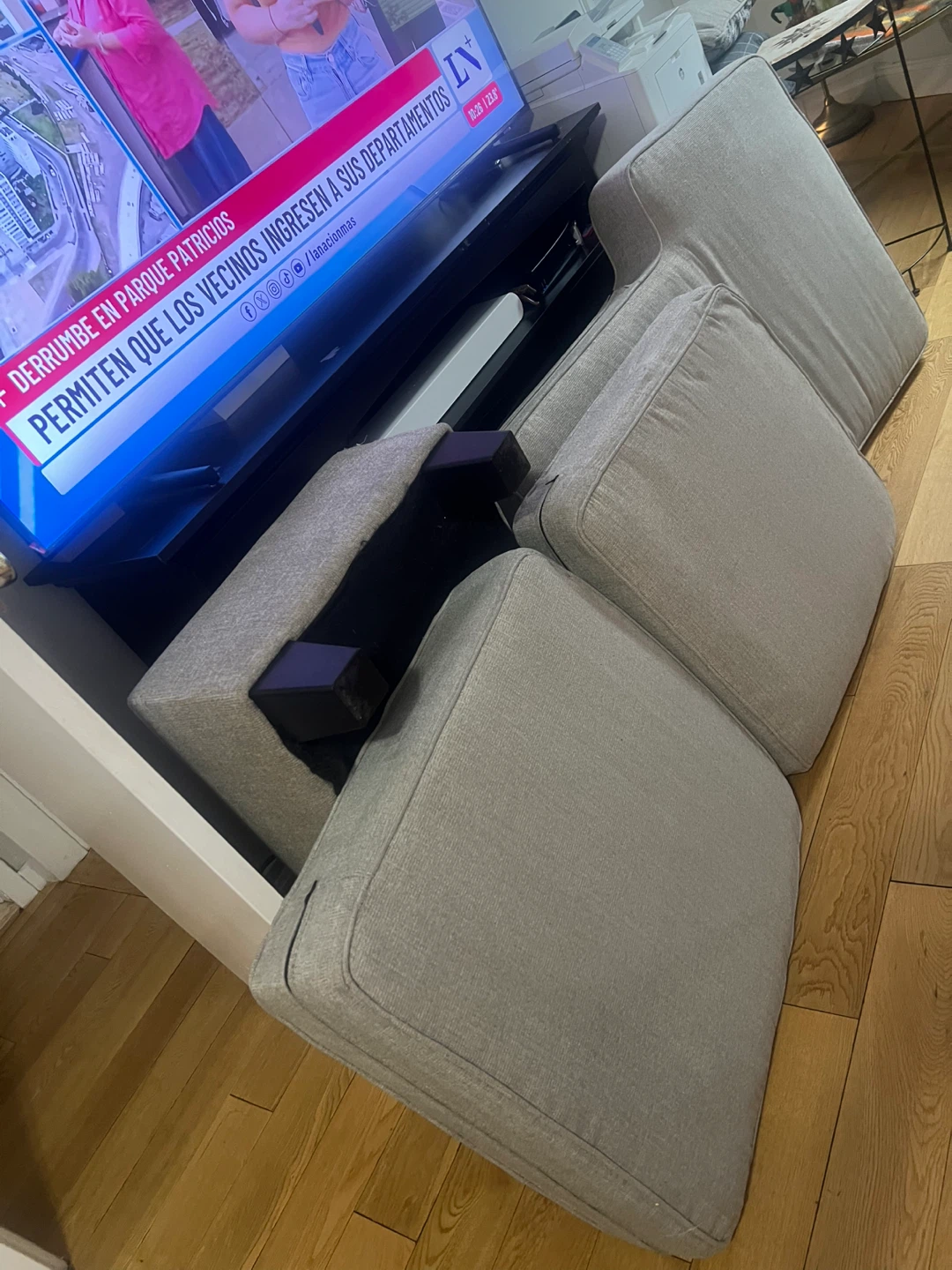 Gray Sectional Sofa .very good condition . - photo 4