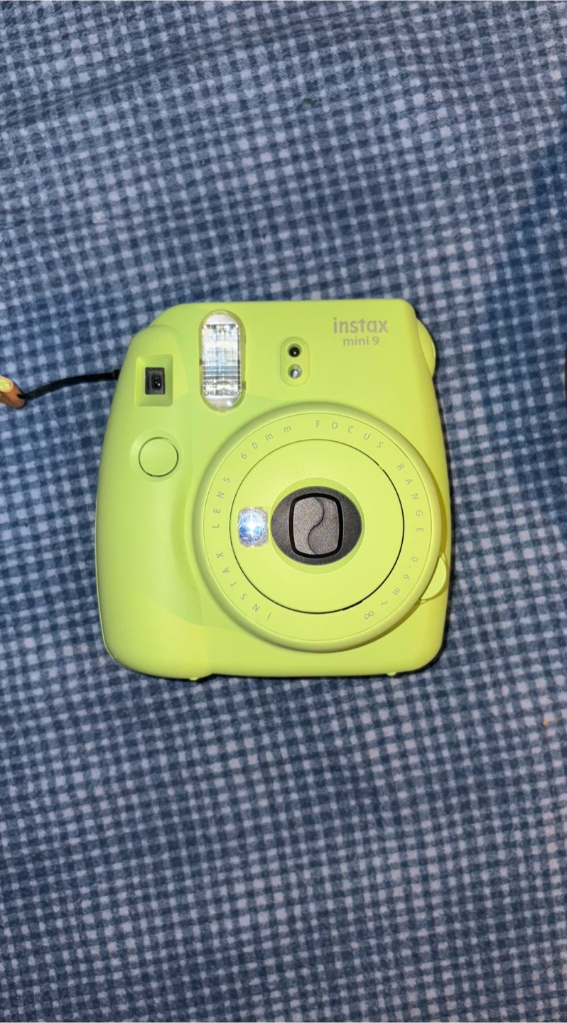 Fujifilm Instax Mini 9 Camera with Brown Case - Lime Green