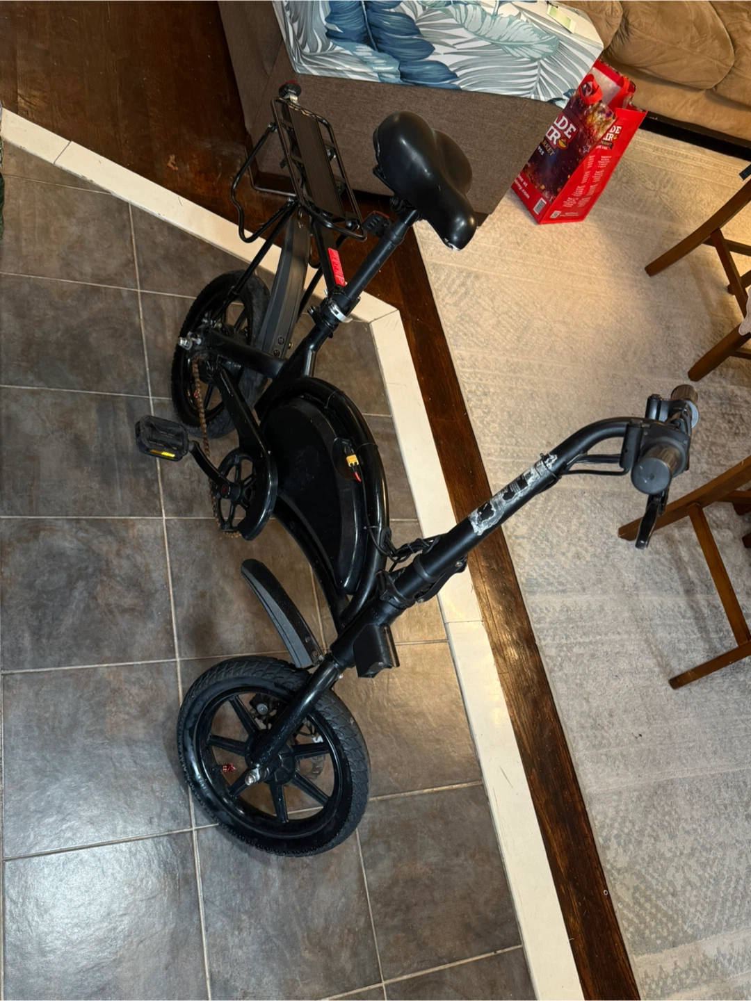 Bicicleta eléctrica Jetson Bolt Pro en buen estado - photo 5