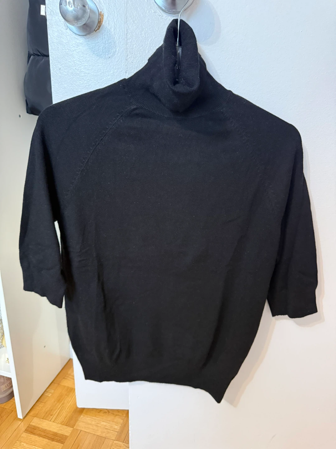 ZARA Black Short Sleeve Turtleneck Sweater - Size M
