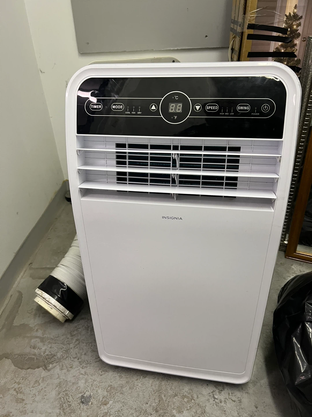Insignia Portable Air Conditioner NS-AC12PWH9-C 12000 BTU