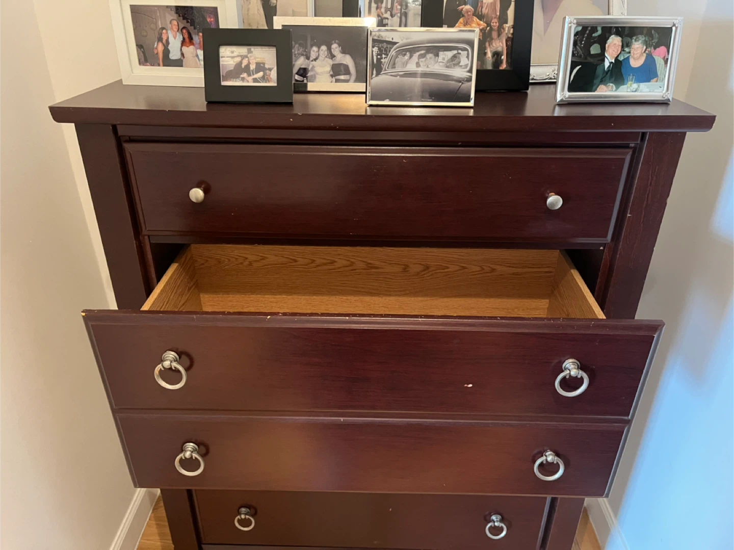 5 Drawer Dresser - Cherry Wood - photo 2
