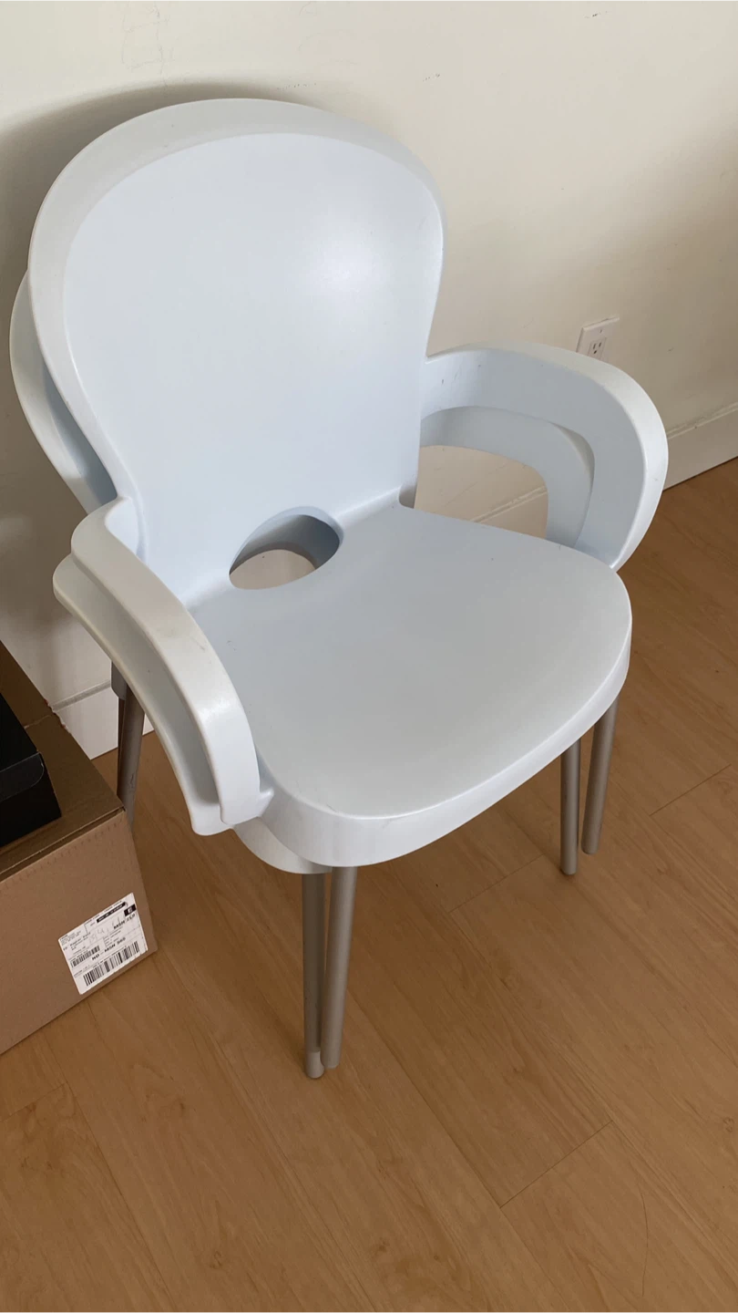 Two White Armchairs(Both Indoor and Outdoors) - photo 4
