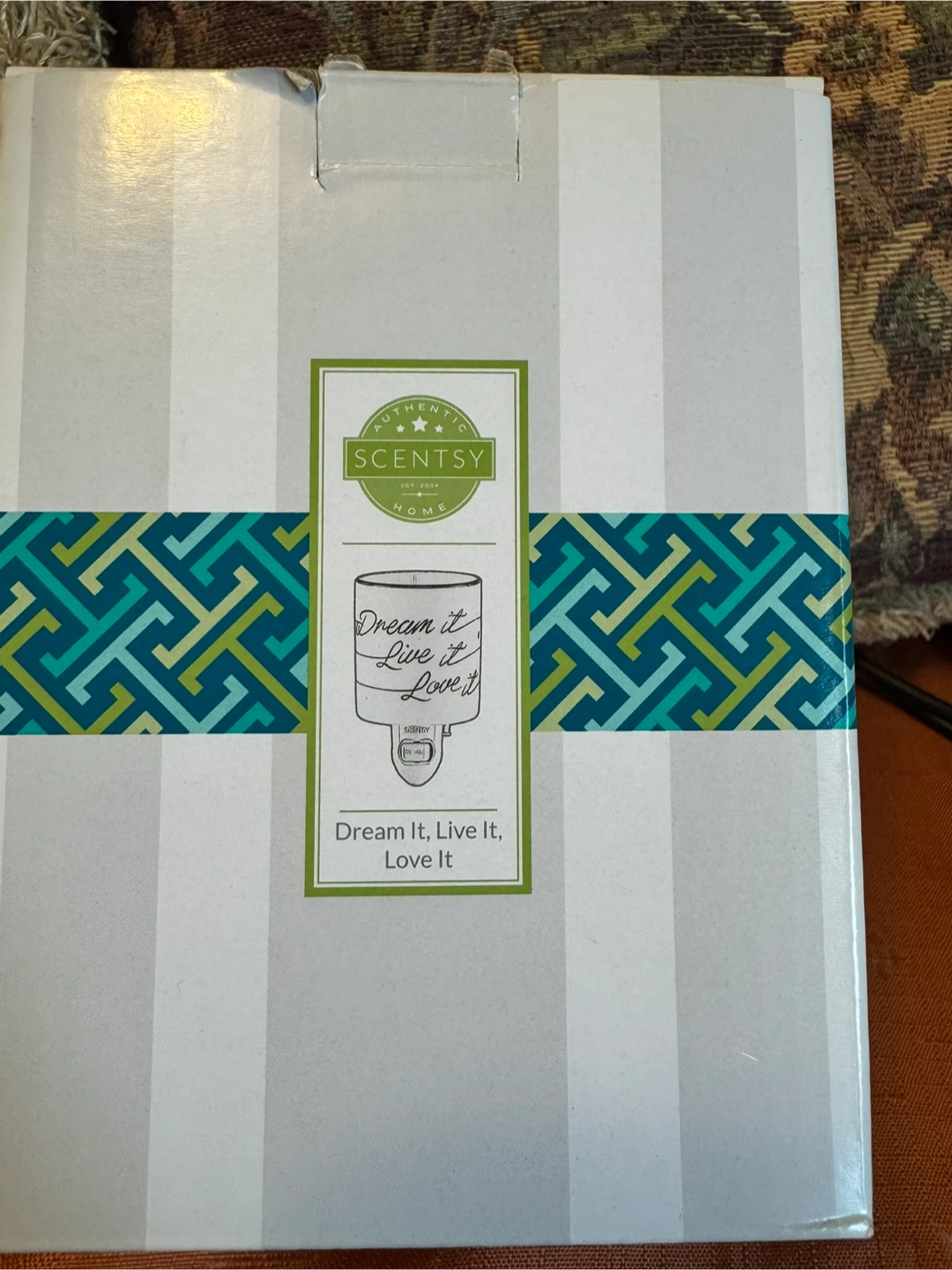 Scentsy Wax Warmer Dream It Live It Love It - photo 3