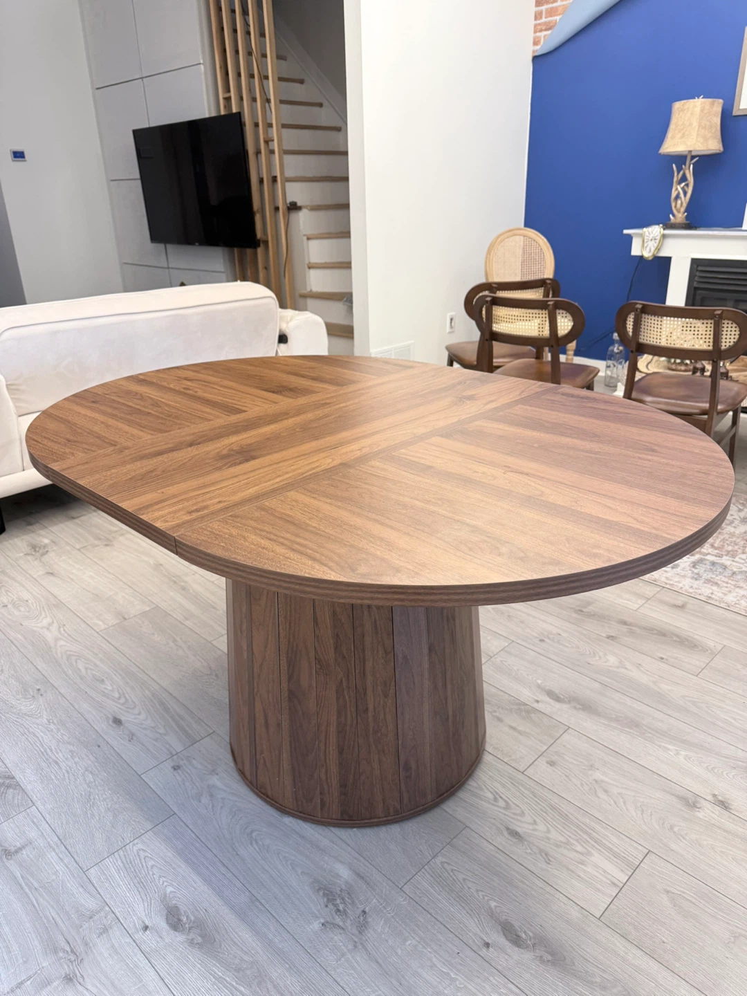 Walnut Oval Pedestal Dining Table - photo 5
