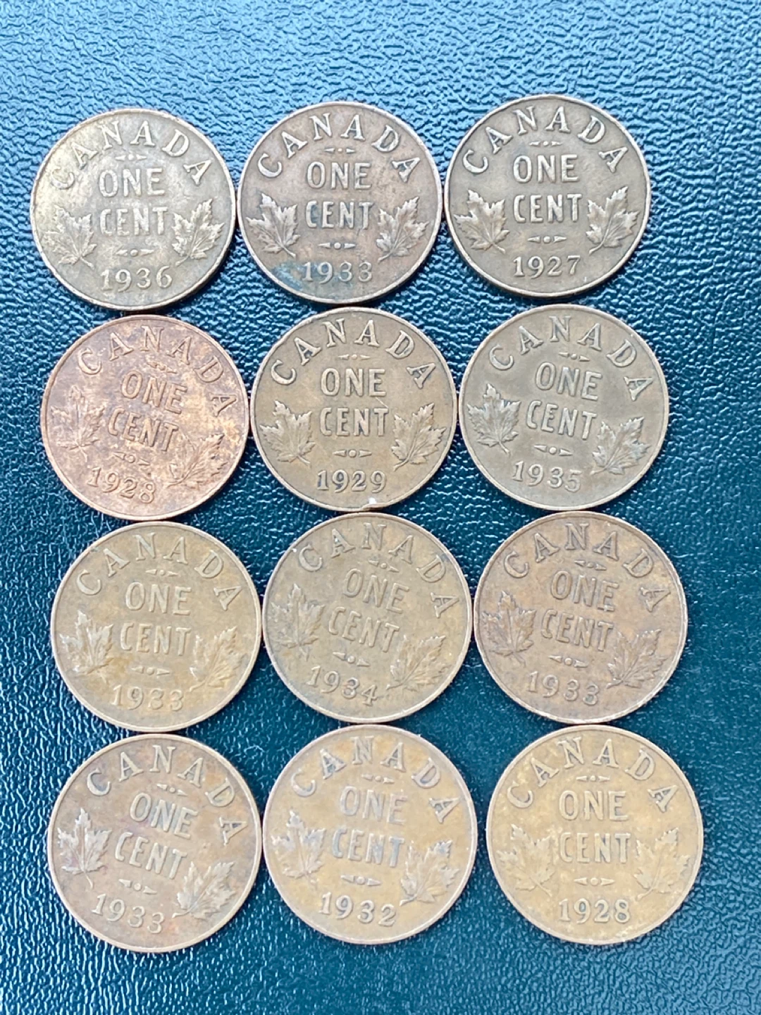 Collection of 12 Canadian One Cent Coins (Pennies) - photo 3