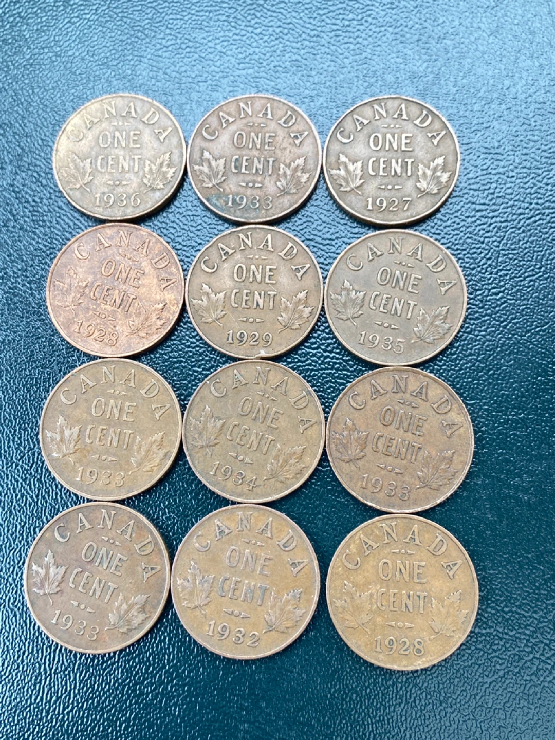 Collection of 12 Canadian One Cent Coins (Pennies) - photo 4