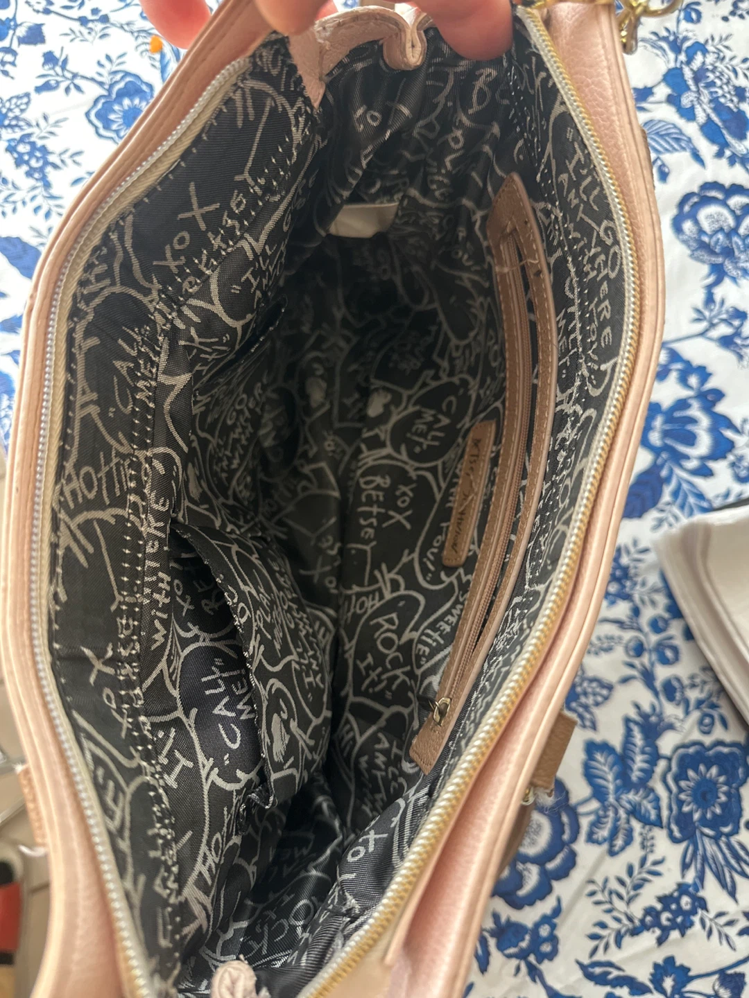 Betsey Johnson Pink Quilted Heart Satchel Handbag - photo 3