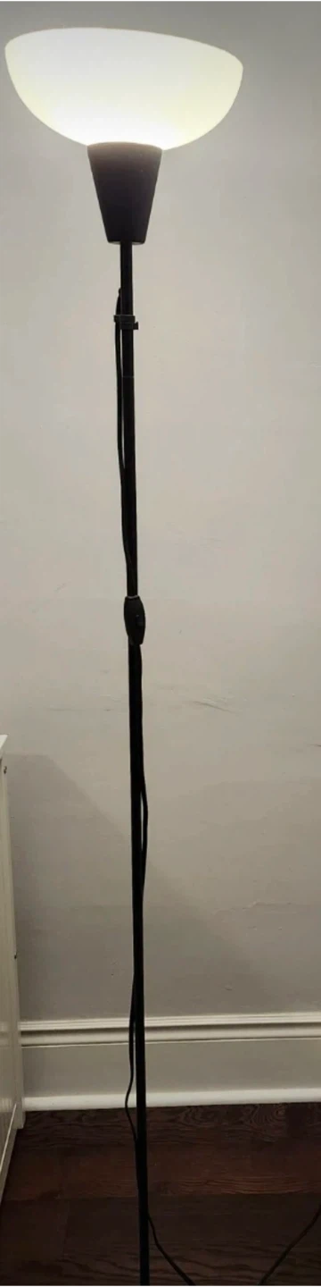 IKea Floor Lamp - Black - photo 2