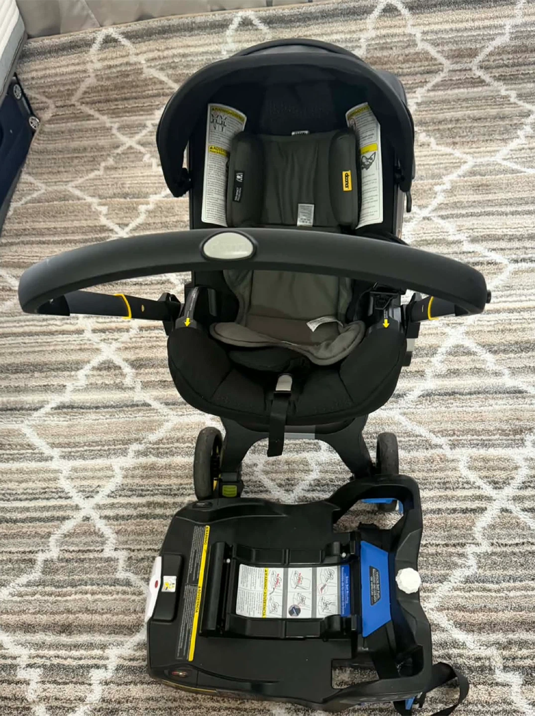 Doona Infant Car Seat & Stroller - photo 2