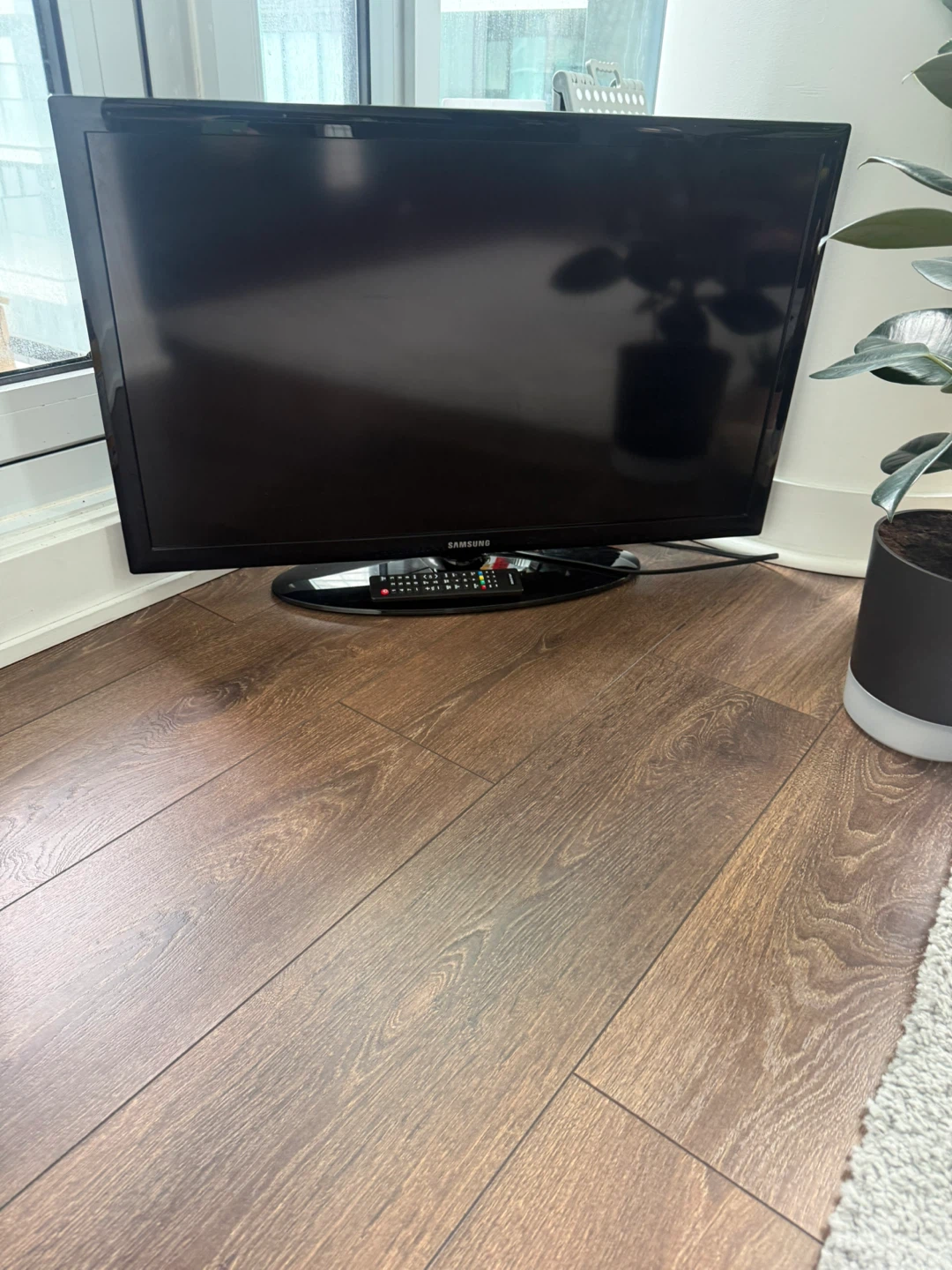 Samsung 32" LED TV UN32D4003BD