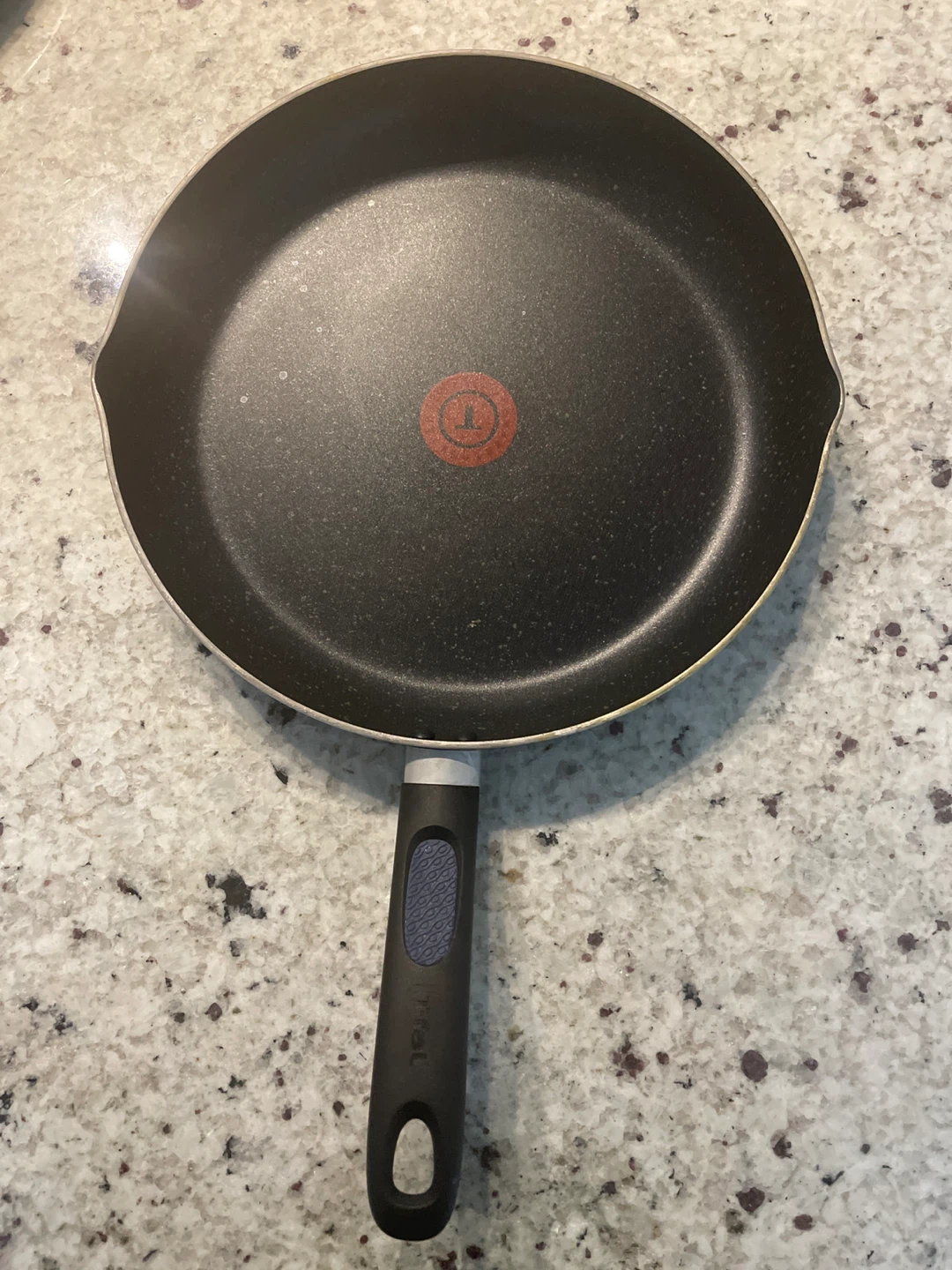 T-fal Durabase Technology Frying Pans (Set of 2) - photo 2