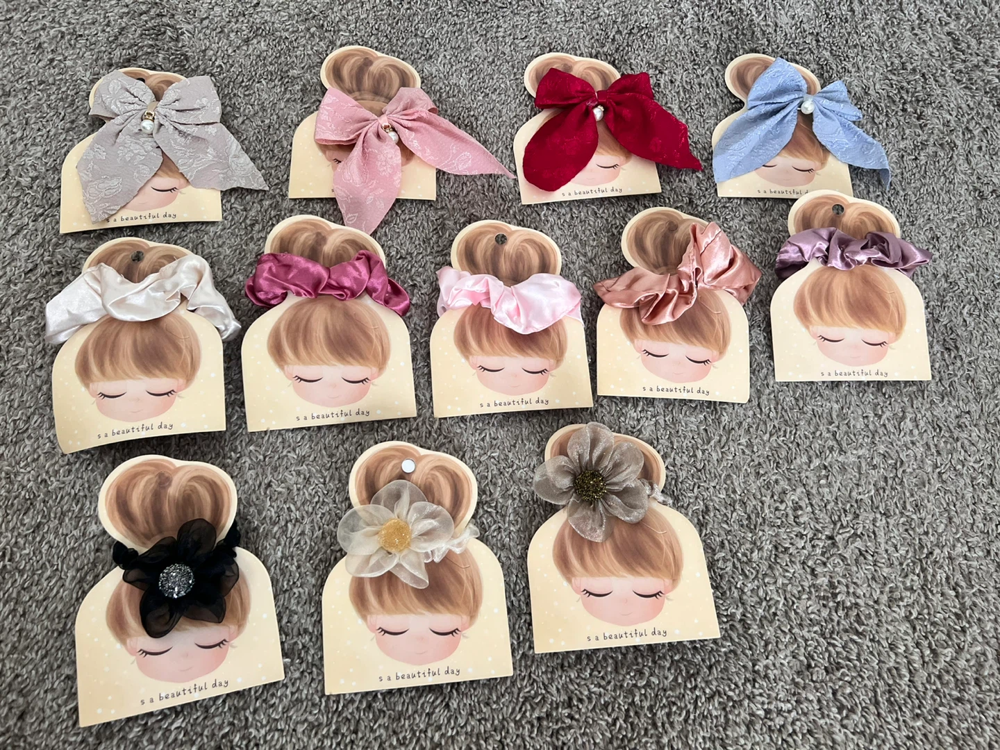 Hair Accessories Scrunchies & Clips
