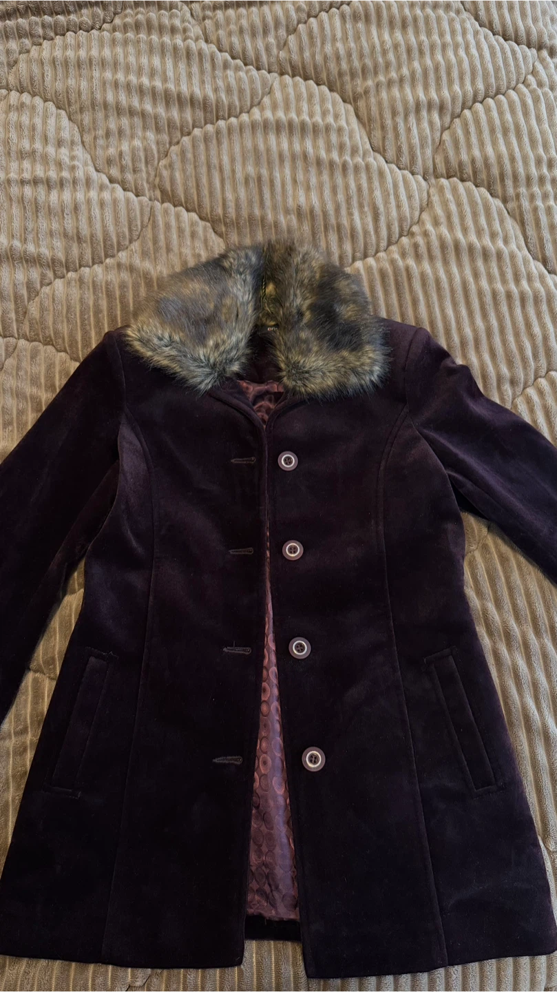 Women's Velour Jacket with Faux Fur Collar