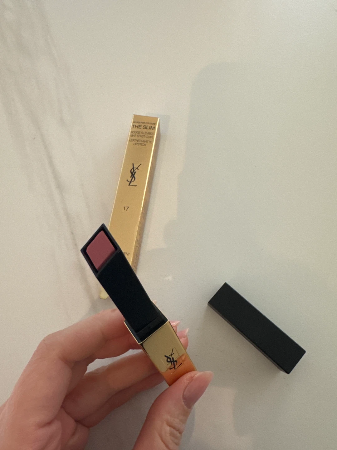 Yves Saint Laurent The Slim Matte Lipstick 17 Nude Antonym - photo 2