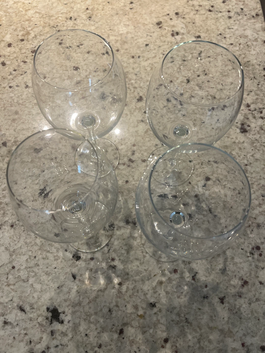 Set of 4 Clear Wine Glasses