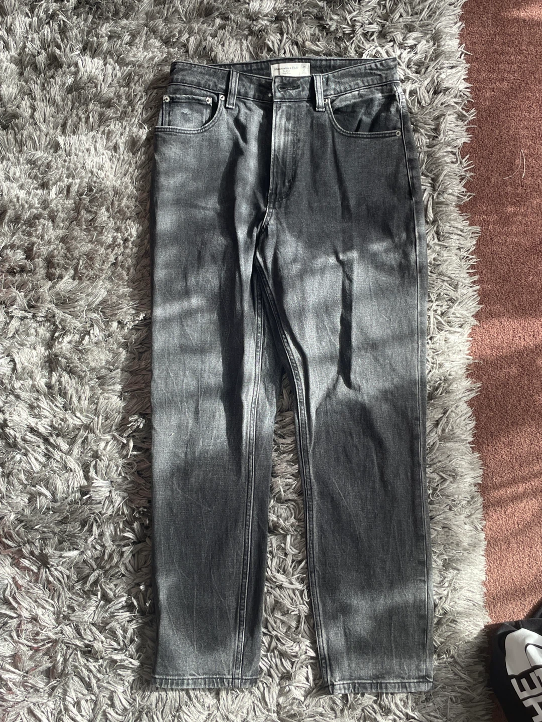 2 jeans, 2 casual pants and 3 skirts