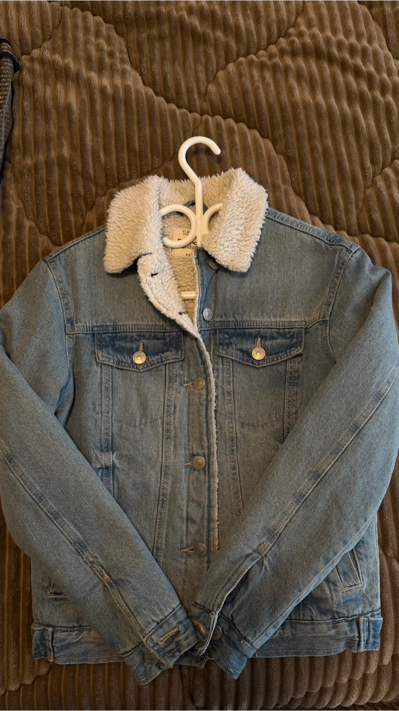 Classic Denim Sherpa Lined Jacket