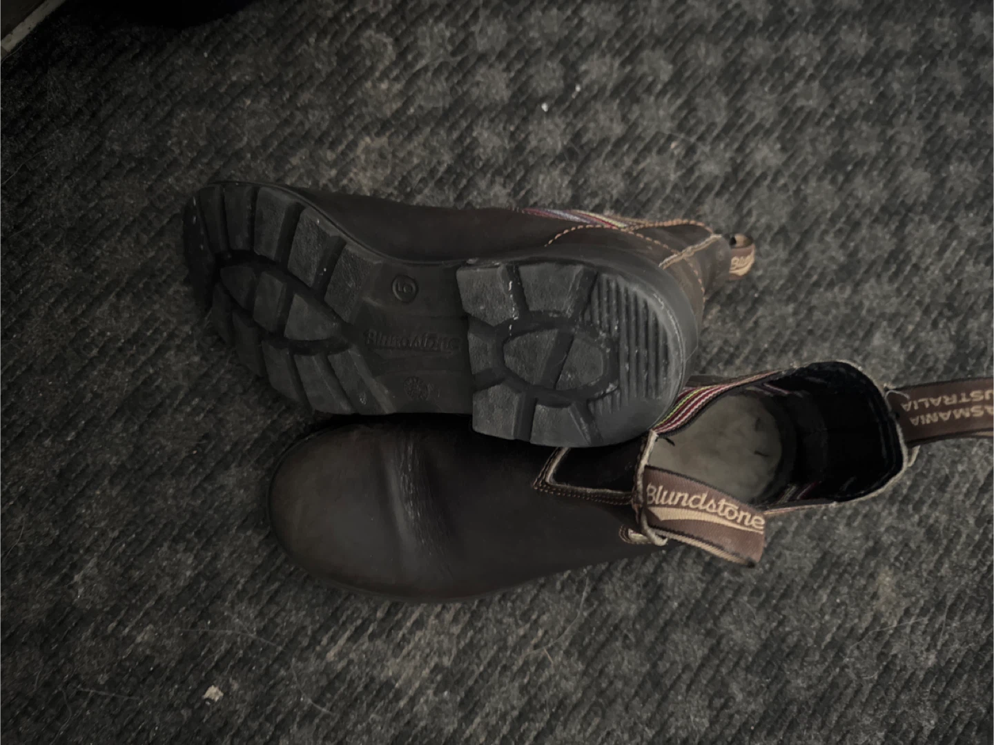 Blundstone Boots Size 8 - photo 2