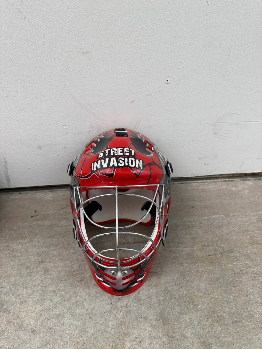 Red Street Invasion Goalie Mask - photo 2
