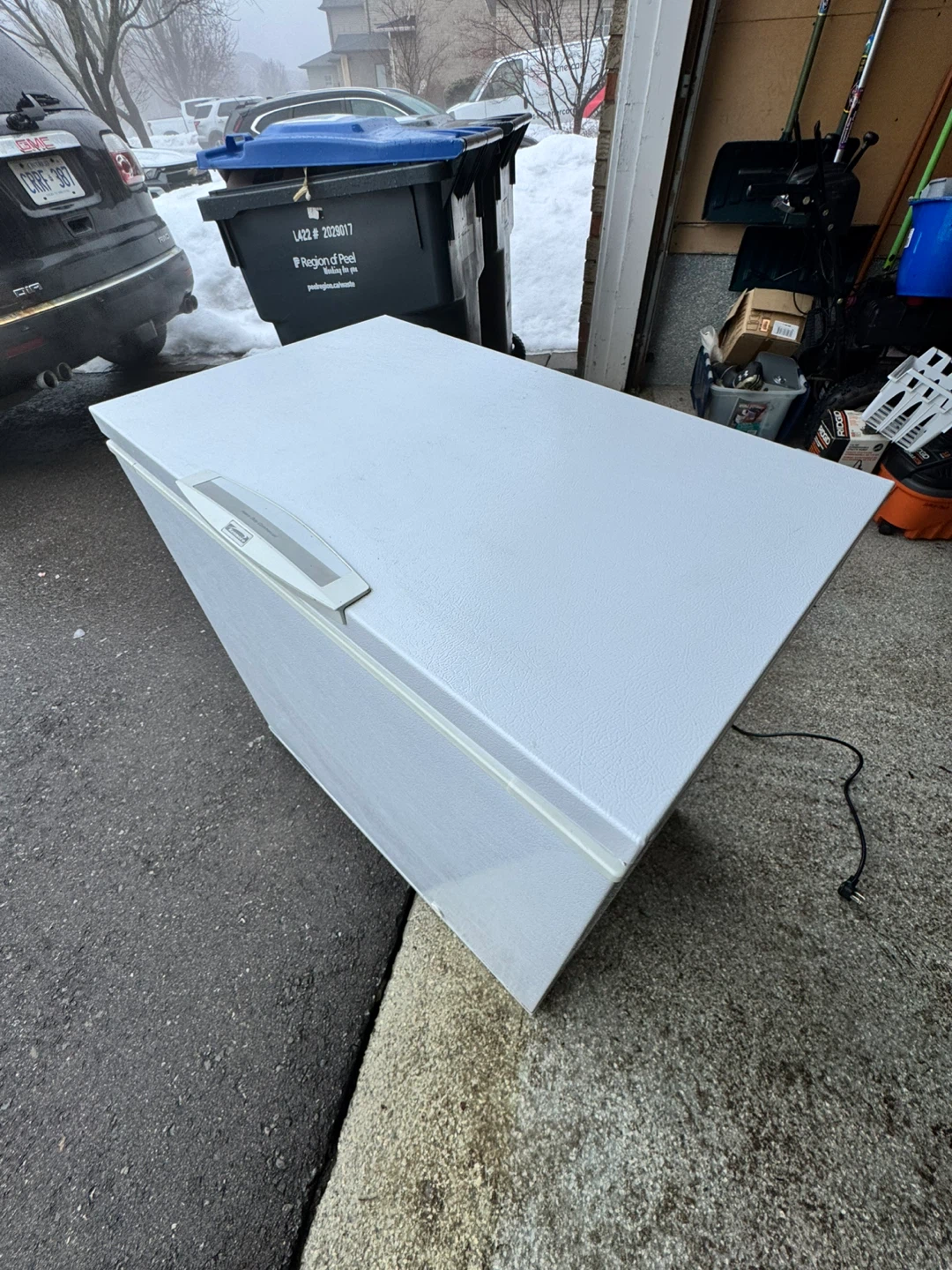 Kenmore Heavy Duty Commercial Chest Freezer - photo 3