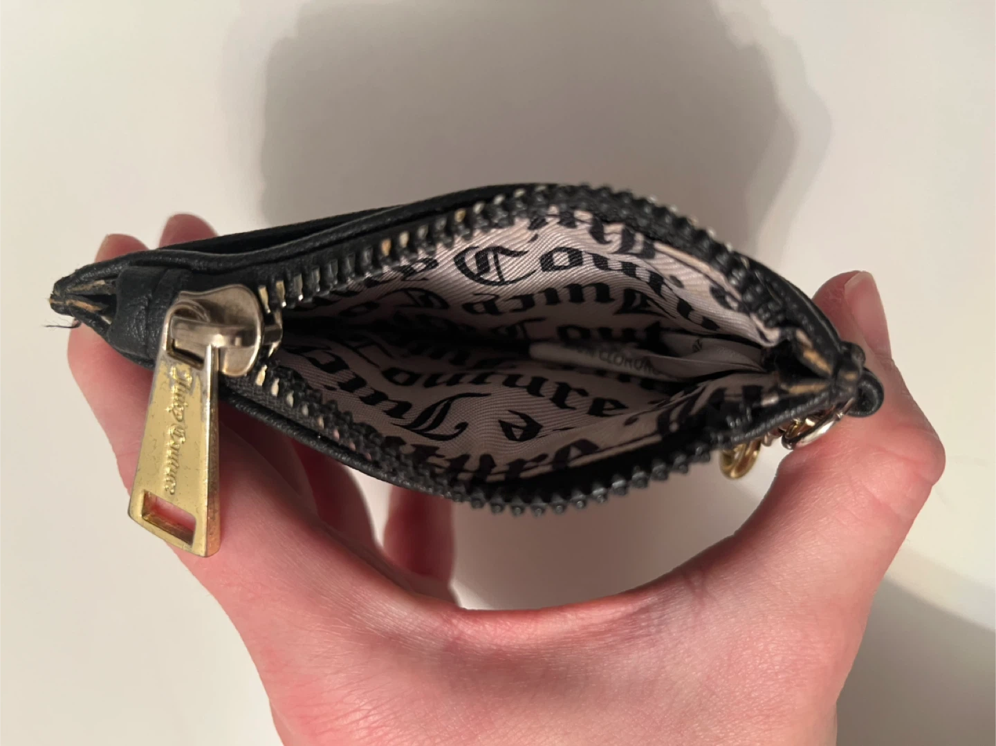 Juicy Couture Black Cardholder Wallet with Heart Keychain - photo 4