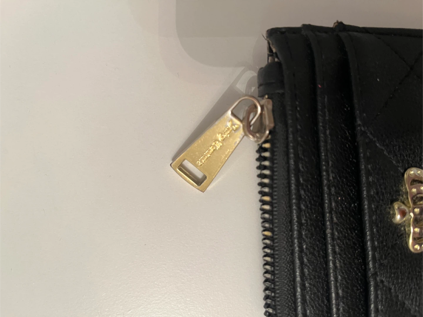 Juicy Couture Black Cardholder Wallet with Heart Keychain - photo 2