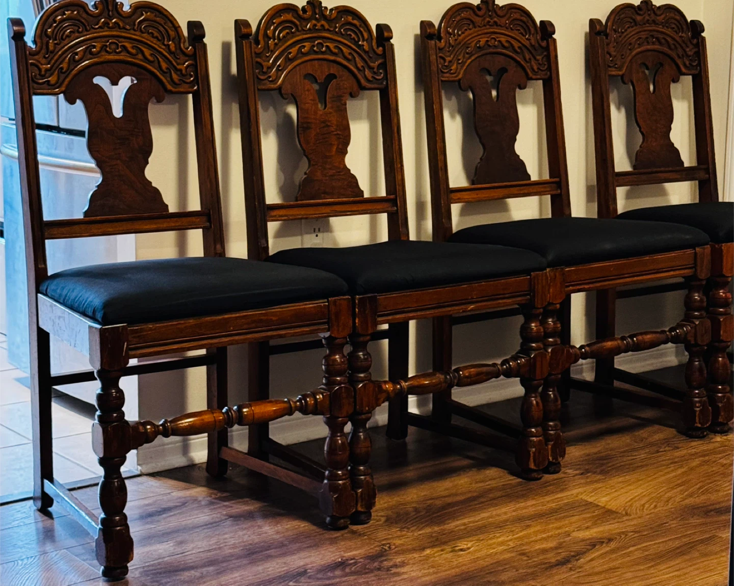 Set of 4 Antique Wooden Dining Chairs - photo 2