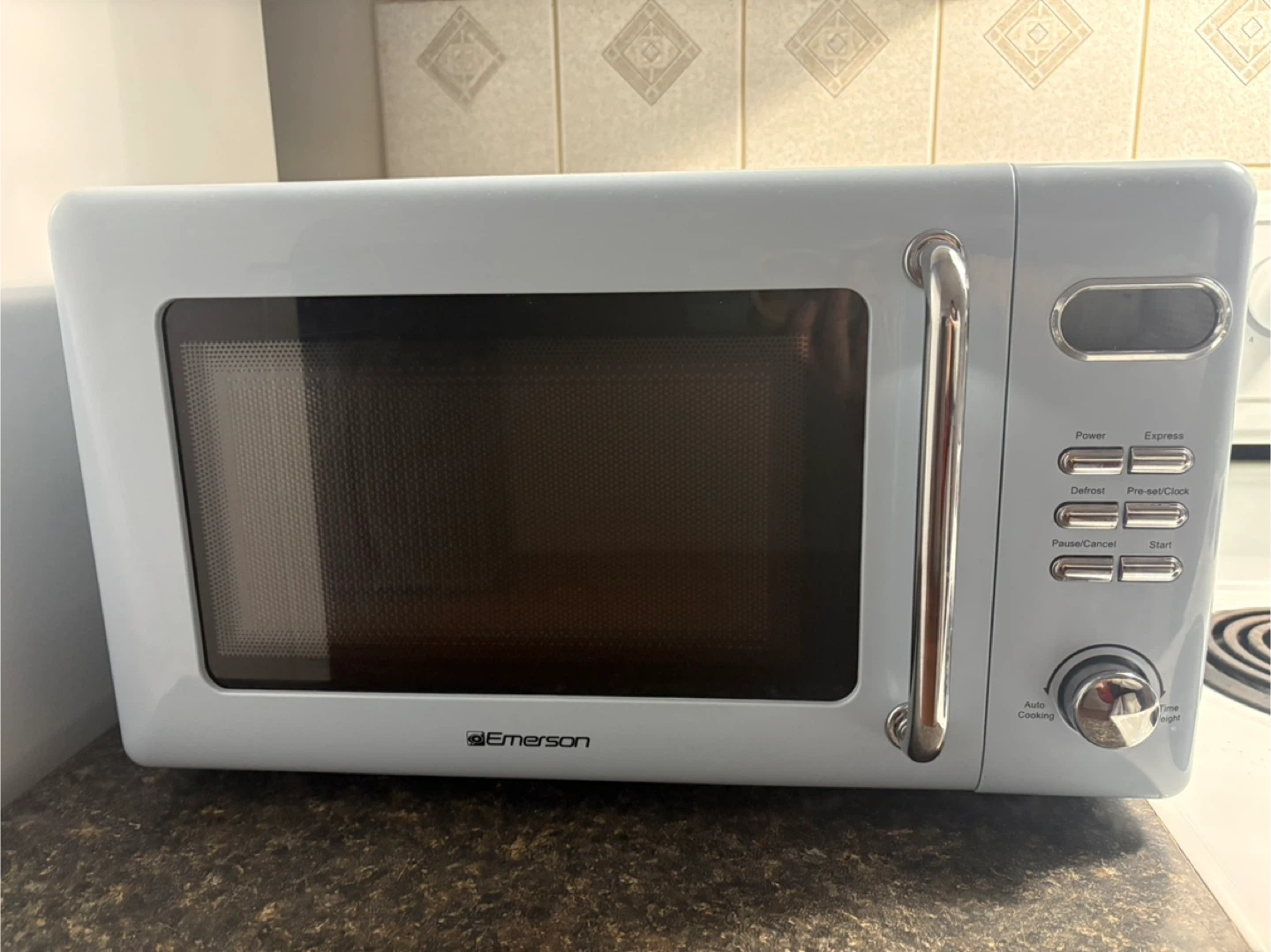 Emerson MWR7020BL Retro Compact Countertop Microwave Oven
